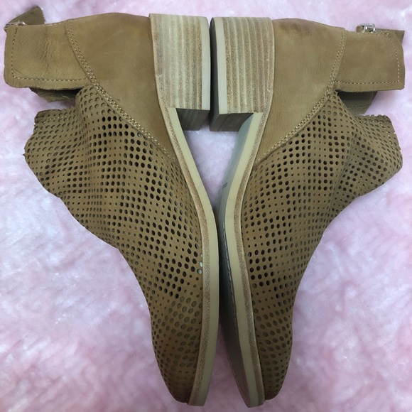 Dolce Vita Booties - Picture 4 of 7